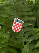 Load image into Gallery viewer, Shoe charms FIVE pack - Heart / Licitarsko Srce &amp; Croat Coat of Arms / Grb

